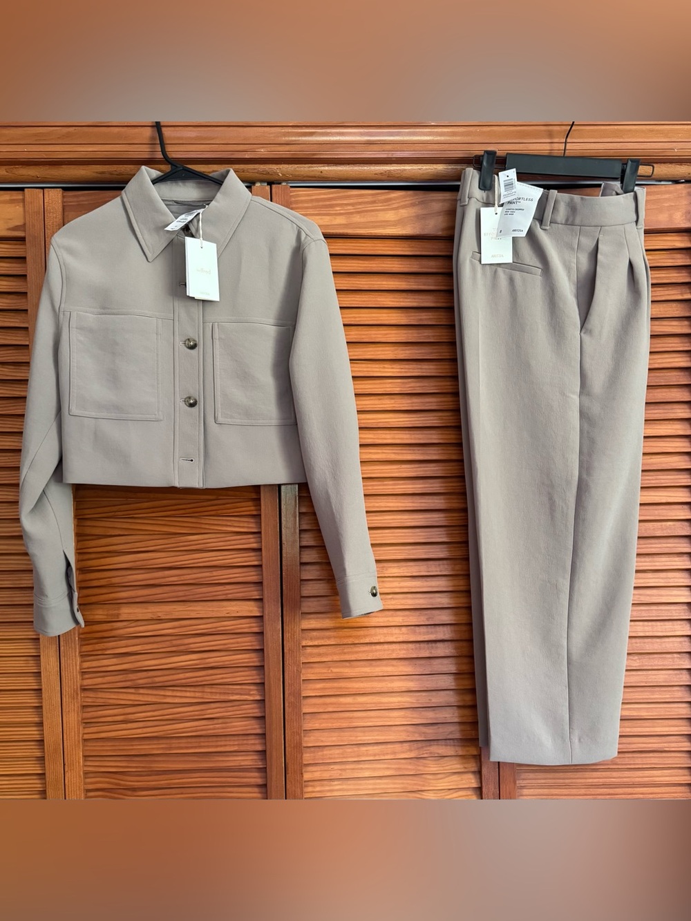 Aritzia Wilfred Cropped Button-Front Jacket in Nomad Taupe company NWT - Picture 5 of 6